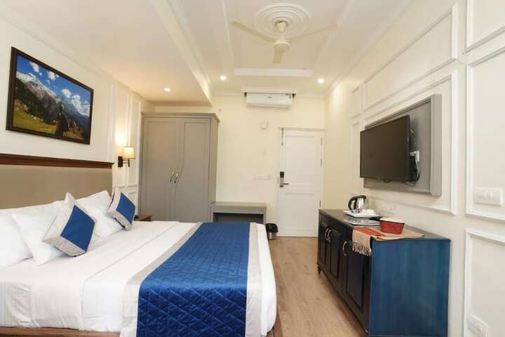 Room 41 of 87