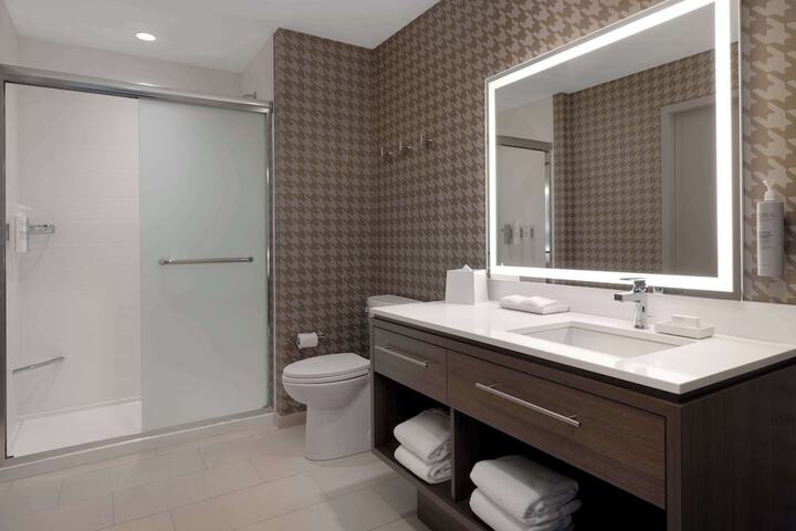 1 King Bed Studio Suite (3 of 22)