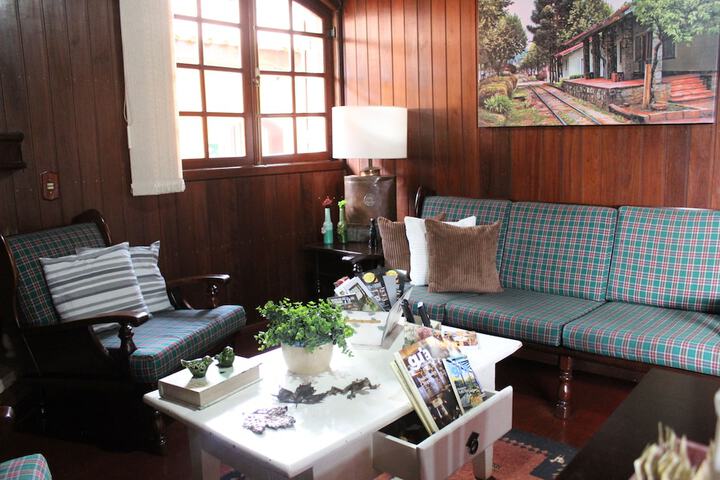 Guest Lobby