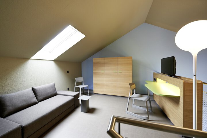 Room 6 of 53