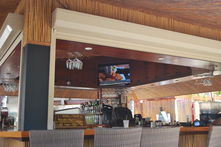 Lounge 177 of 257