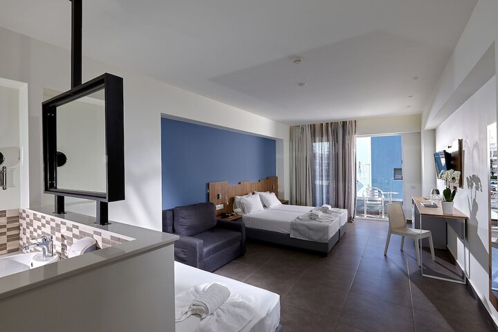 Room 21 of 93