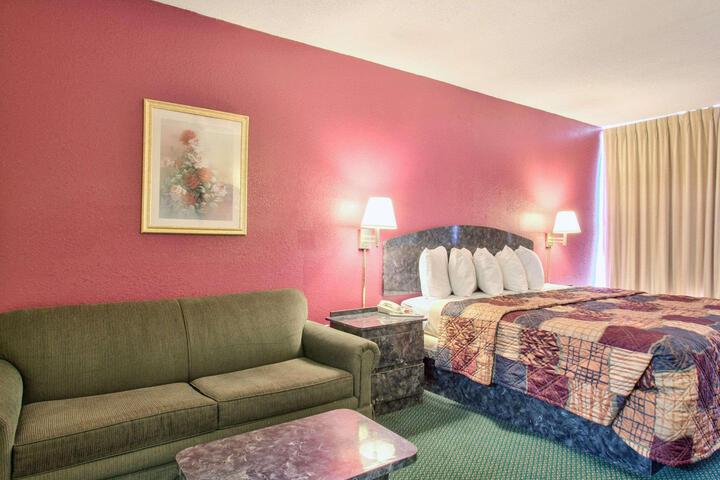1 King Bed (7 of 15)