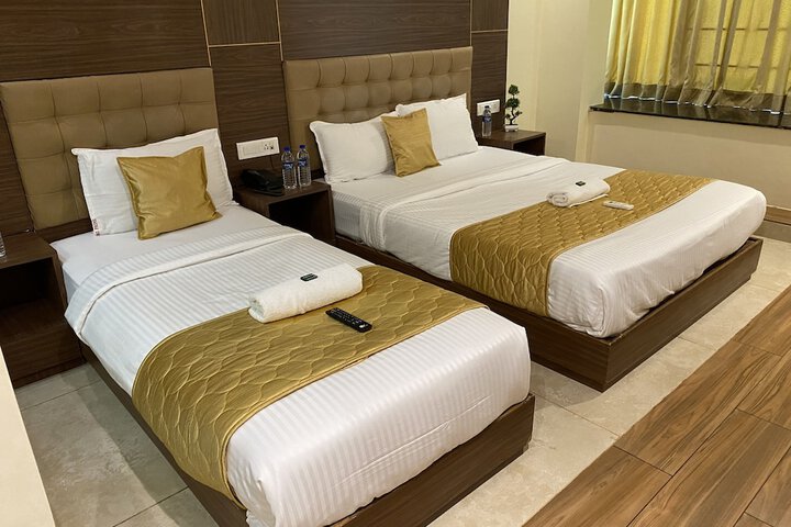 Room 14 of 16