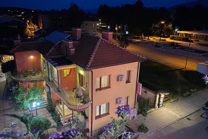 Family Hotel Kavrakovi
