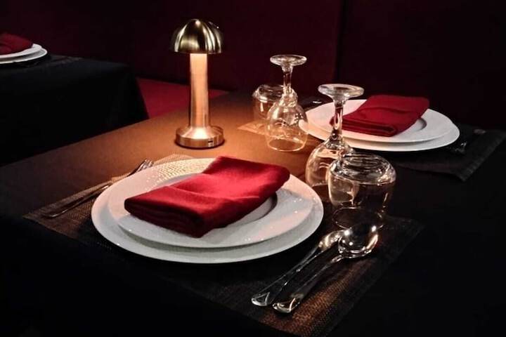 Dining 30 of 47