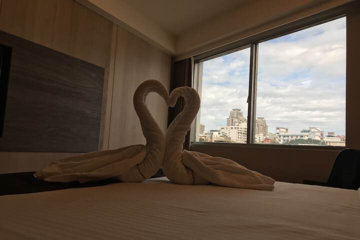 Open Room Hotel