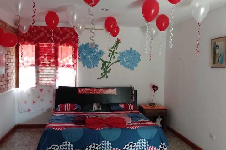 Room 2 of 10