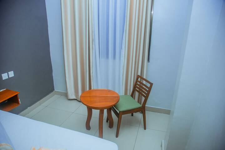 Room 34 of 66