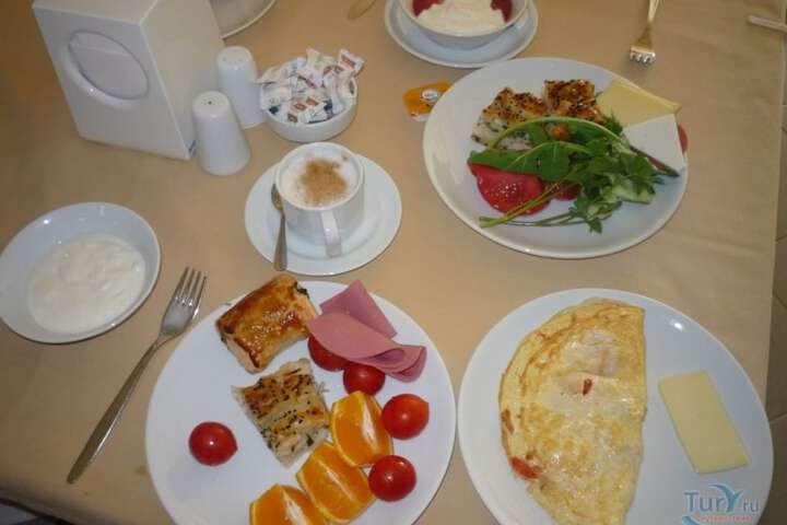 Breakfast/Coffee Service 82 of 99