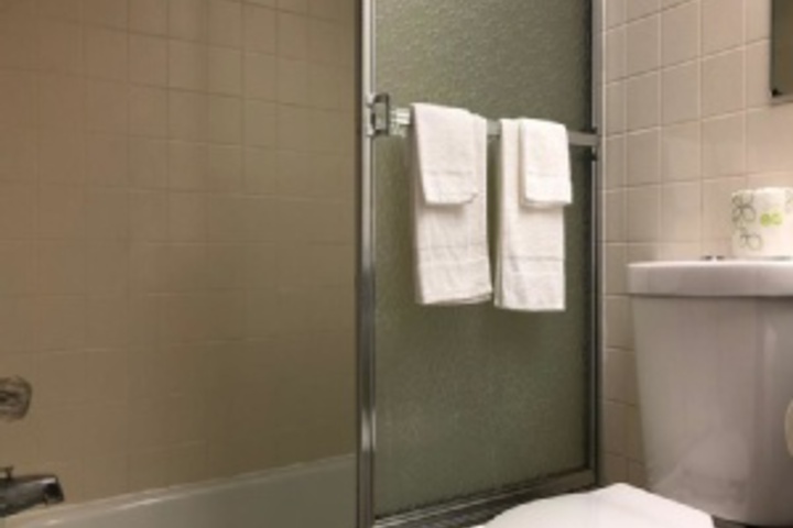 Room 213 of 228