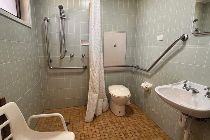 Room 10 of 20