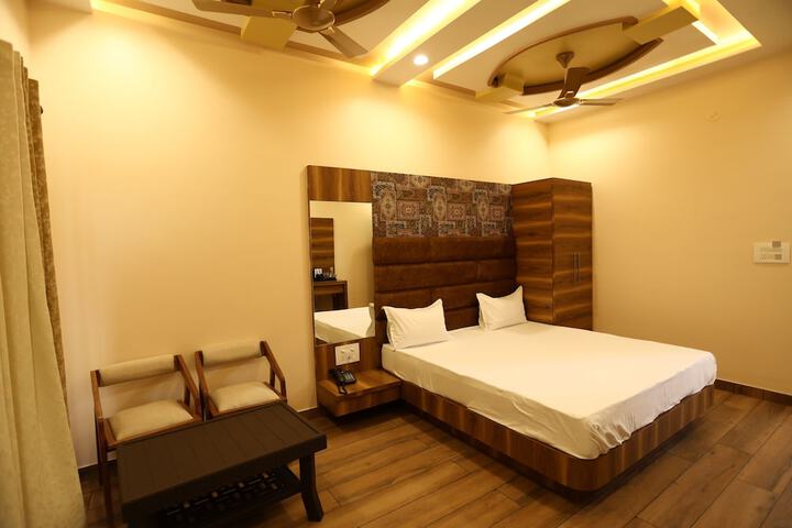 Room 19 of 39