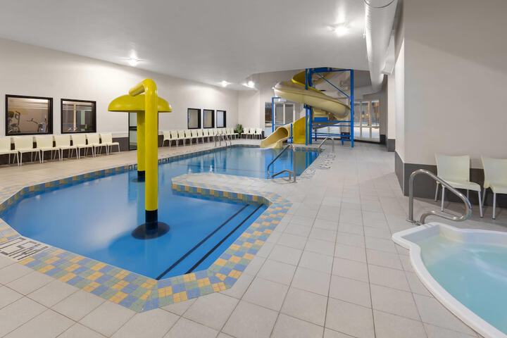 Pool 62 of 74