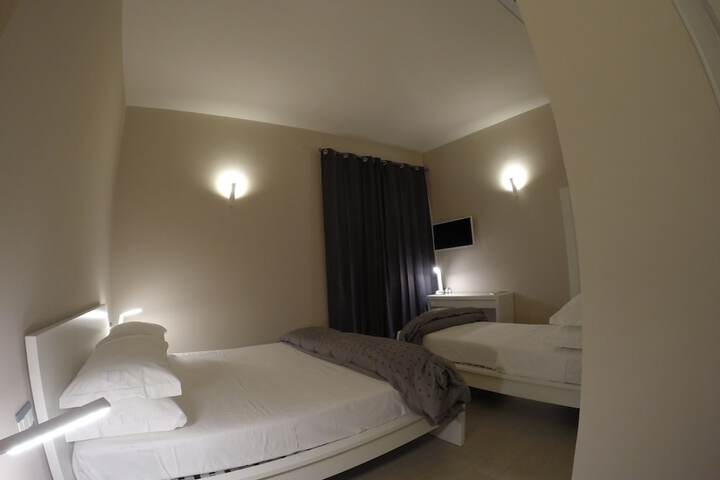 Room 7 of 96