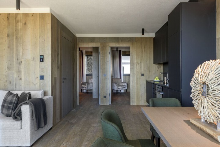 Room 49 of 105