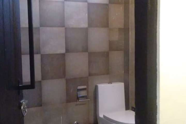 Room 18 of 44
