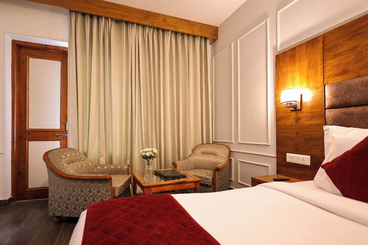 Room 10 of 97