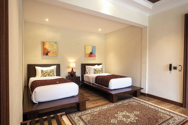 Room 47 of 212