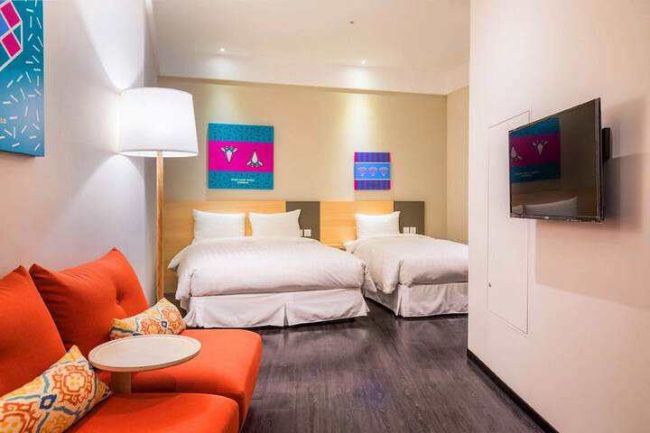 Room 107 of 171