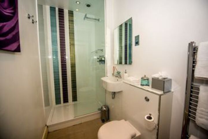 Room 4 of 44