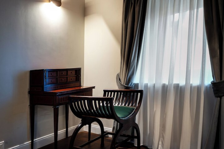 Room 55 of 120