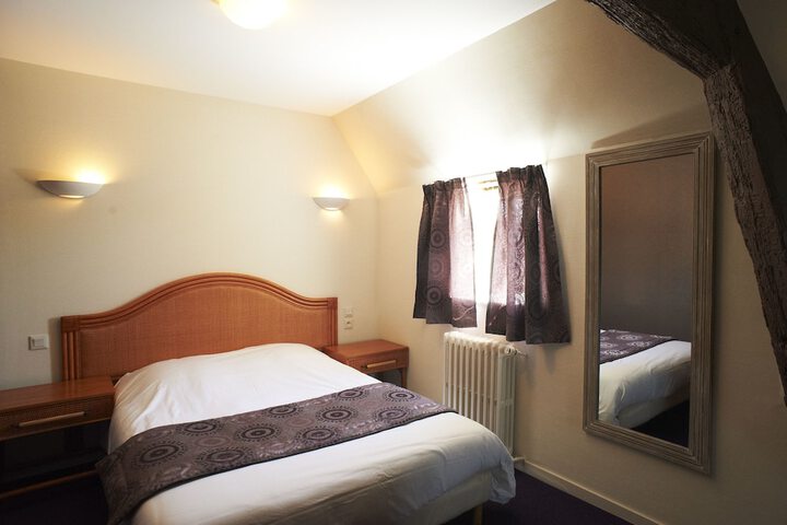 Room 3 of 36