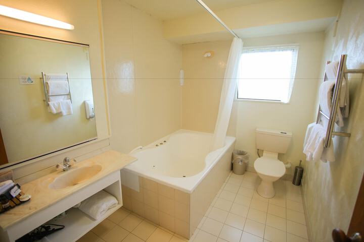 Room 46 of 60