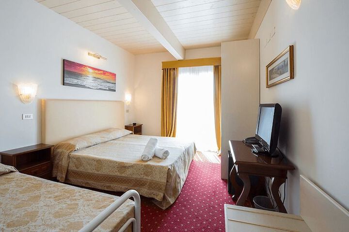 Room 8 of 59