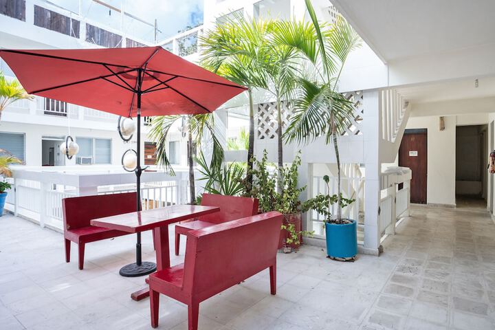 Terrace/Patio 21 of 34