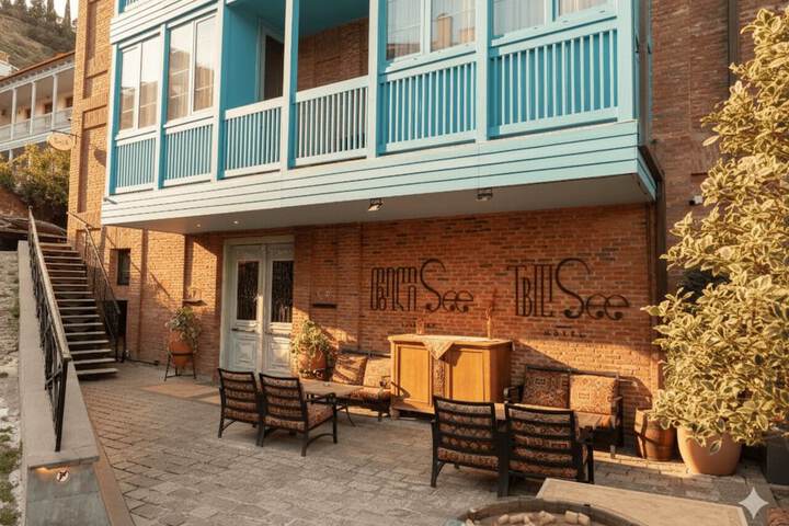 Hotel 122 of 127