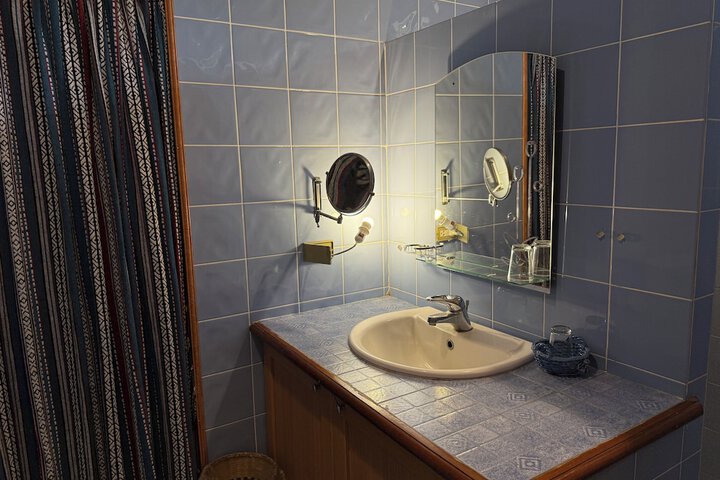Room 20 of 39