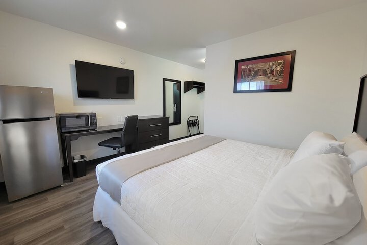 Room 3 of 7