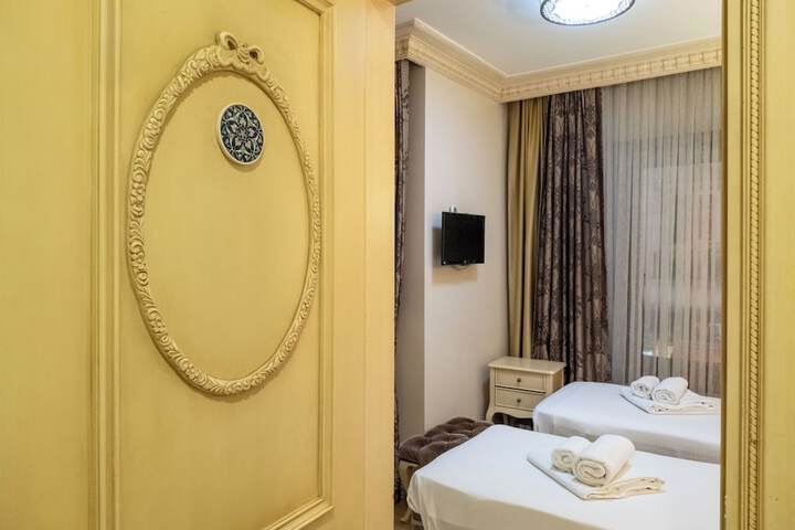 Room 10 of 67