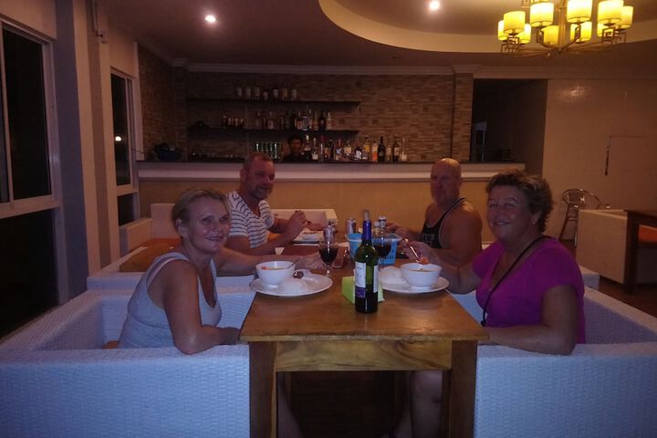 Dining 28 of 52