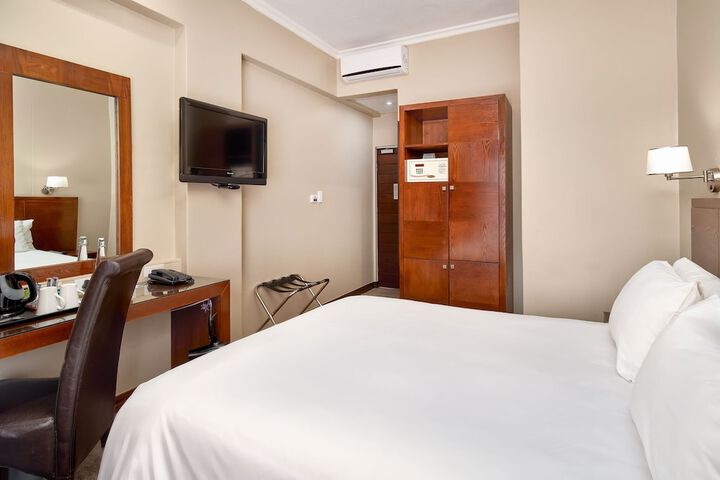 Room 21 of 53