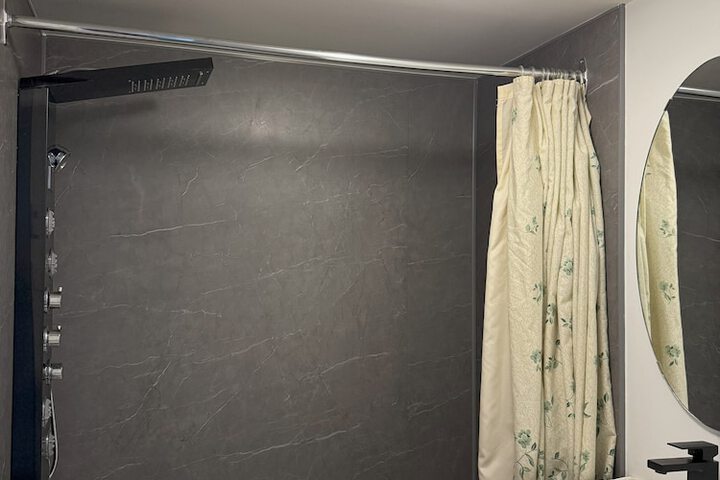 Room 12 of 24