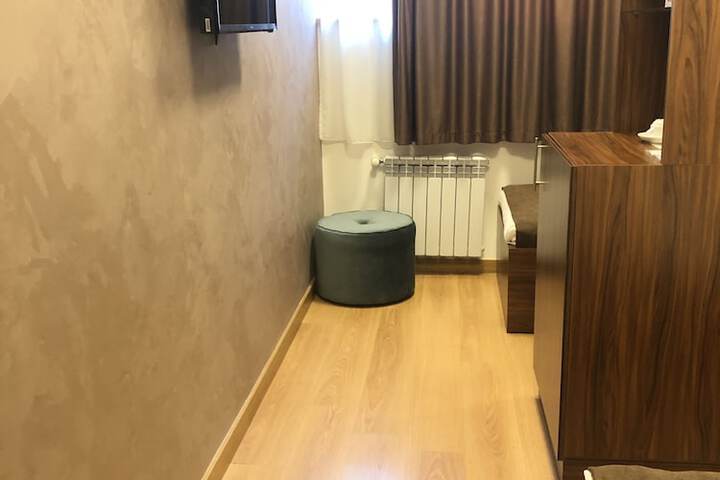 Room 5 of 23