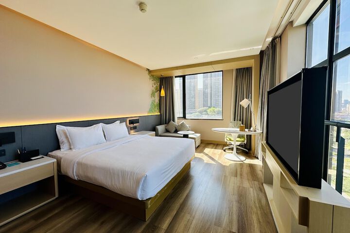 Room 30 of 86