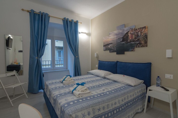 Room 8 of 31