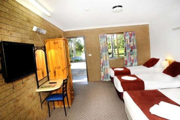 Room 10 of 26
