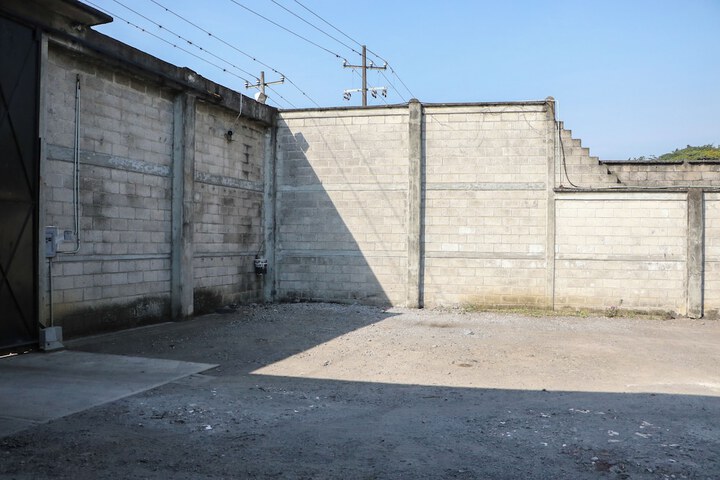 Property Grounds 32 of 35