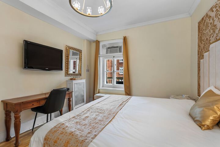 Room 50 of 115