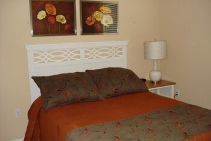 Room 9 of 13