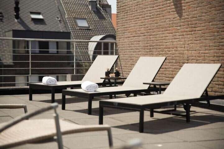 Sundeck 77 of 77