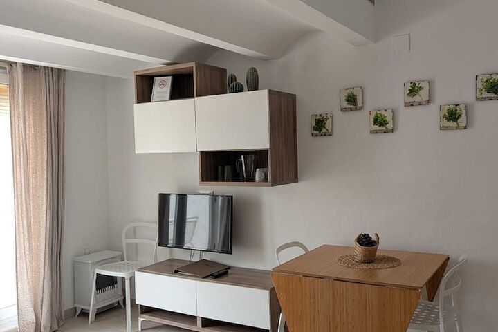 Room 33 of 64