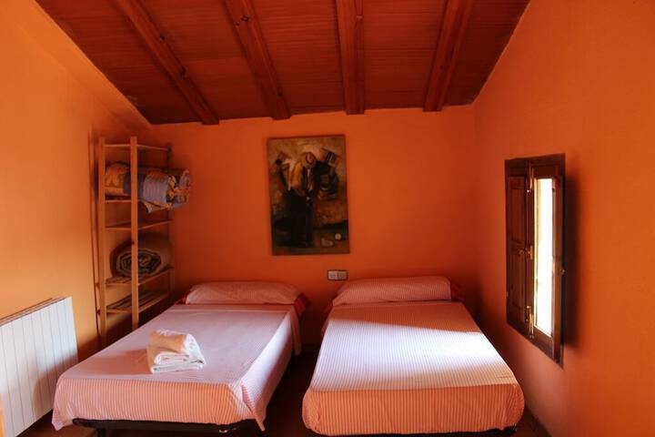 Room 4 of 31
