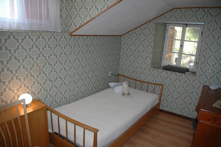 Room 4 of 36