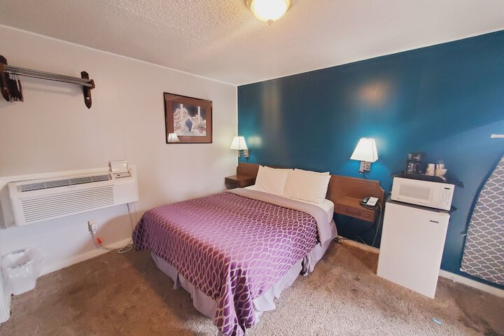Room 6 of 19