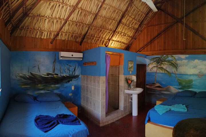Room 7 of 48